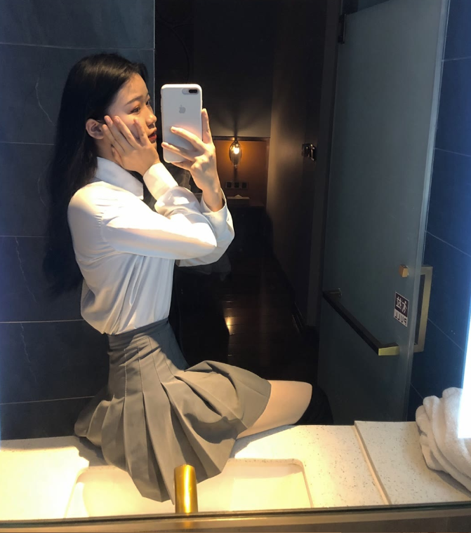 需要调教调教的学生妹，刚下海，有点紧